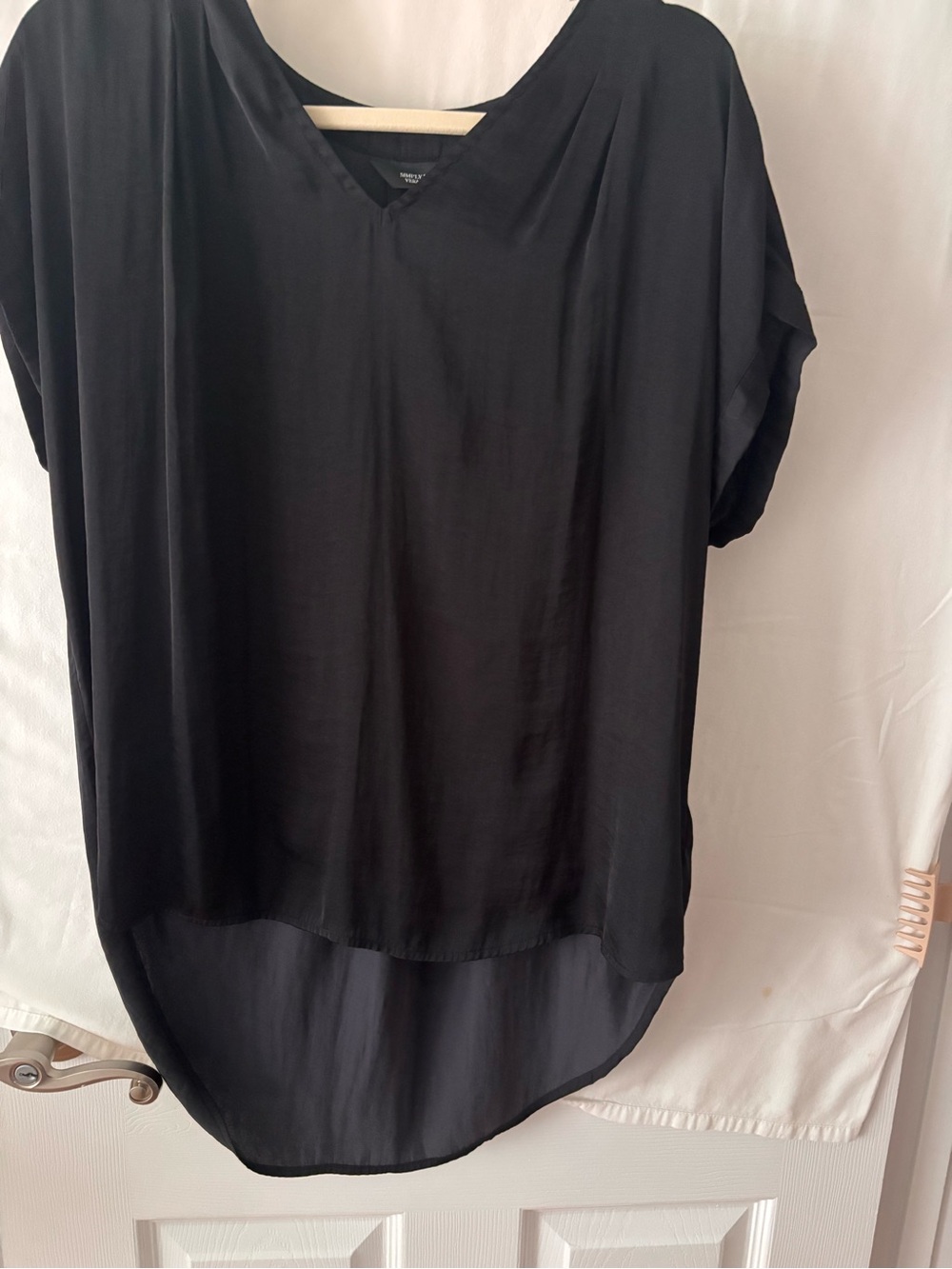Simply Vera Vera Wang Black V-Neck High-Low Tunic